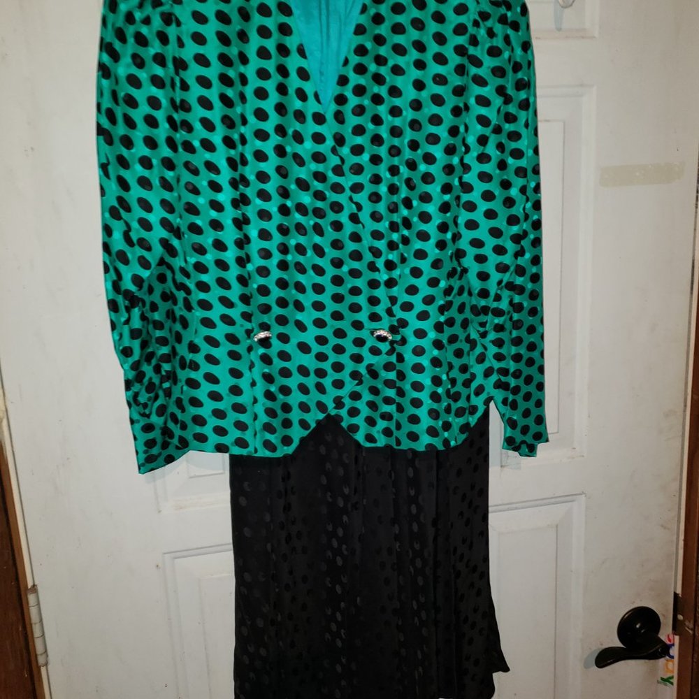Vintage Two piece jacket and skirt set by Silk Studio for petites size 12